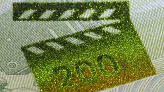Colour-shifting image 200-krona banknote