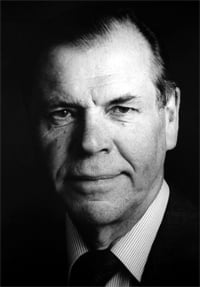 Staffan Burenstam-Linder (1991-1994) Staffan Burenstam-Linder (1991-1994)